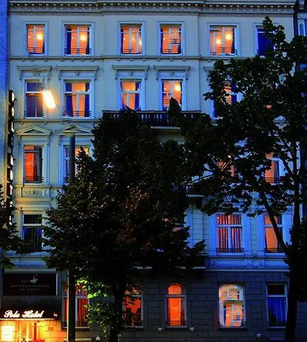 Hotel Polo Am Zob