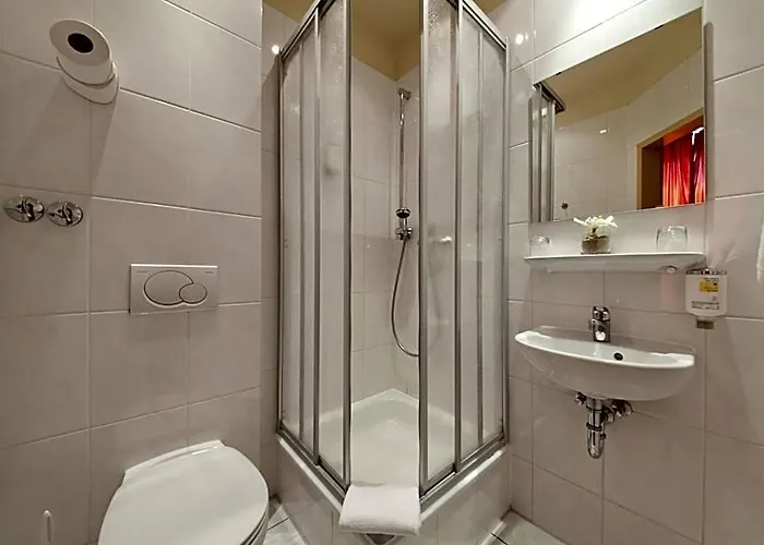Hotel Polo Am Zob
