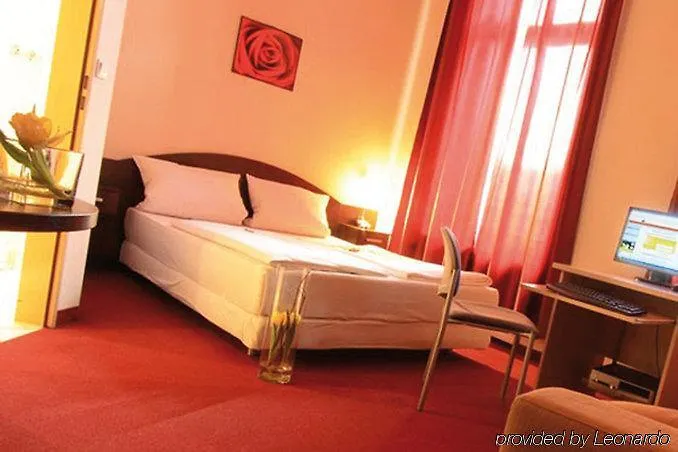 Polo Am Zob Hotel