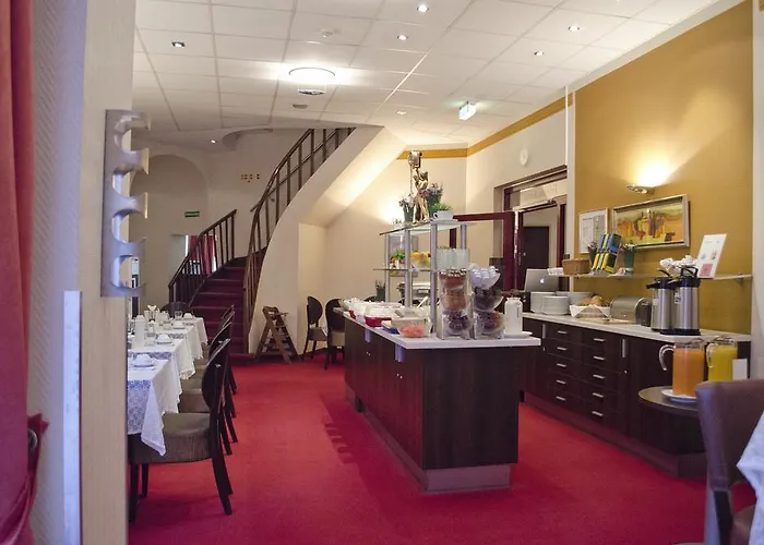 Hotel Polo Am Zob