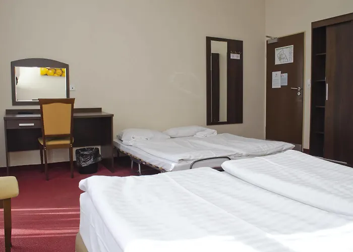 Polo Am Zob Hotel 3*