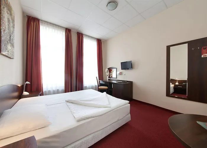 Polo Am Zob Hotel 3*