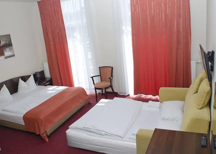 Hotel Polo Am Zob 3*