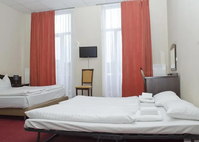 Hotel Polo Am Zob